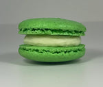 Kiwi Coconut macaron